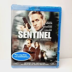 🍒4 for $20🍒 The Sentinel Bilingual Blu-ray Action Movie